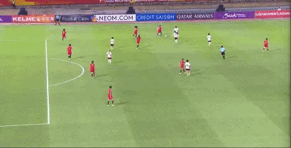 真是没法看，如果不是运气好，早就3:0、4:0了！
这刚踢了半小时，中国U20女