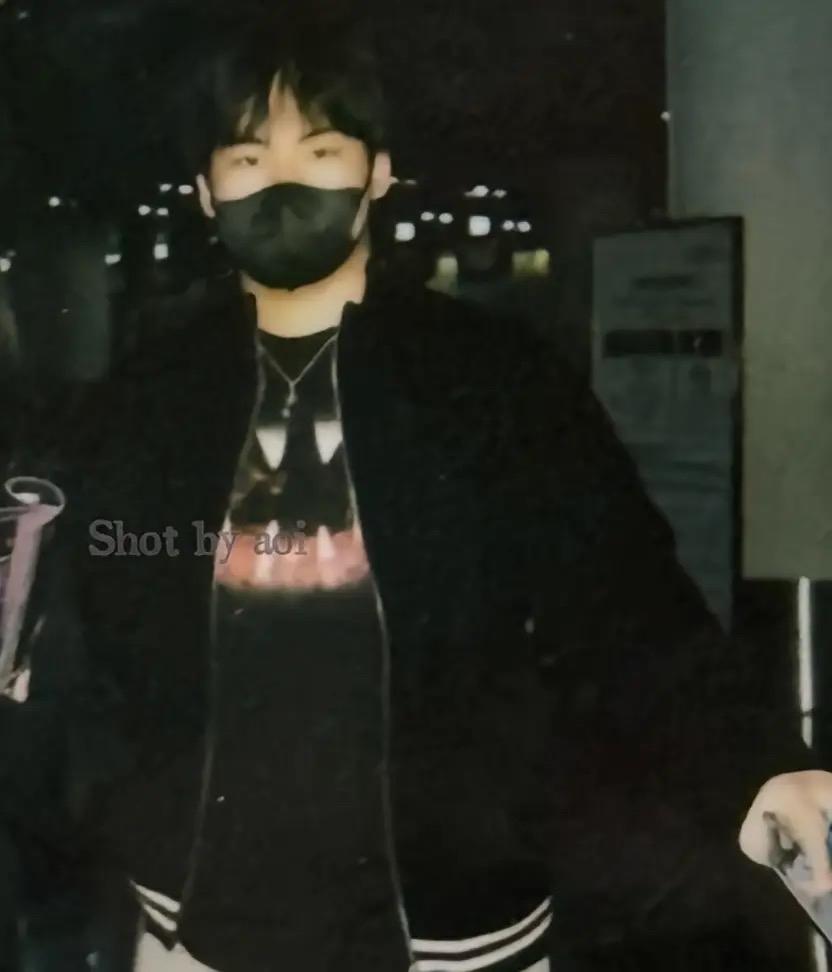 松岛辉空结束世界杯之旅已经回国——全家一起吃饭庆祝一下！
4月6日，澳门世界杯银