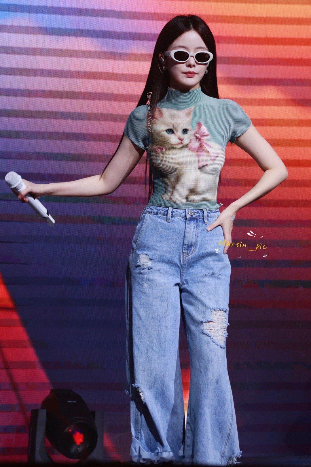 陈卓璇 [心] 歌手陈卓璇 陈卓璇 250809生日会生图掉落~彩排衣服真不错呀