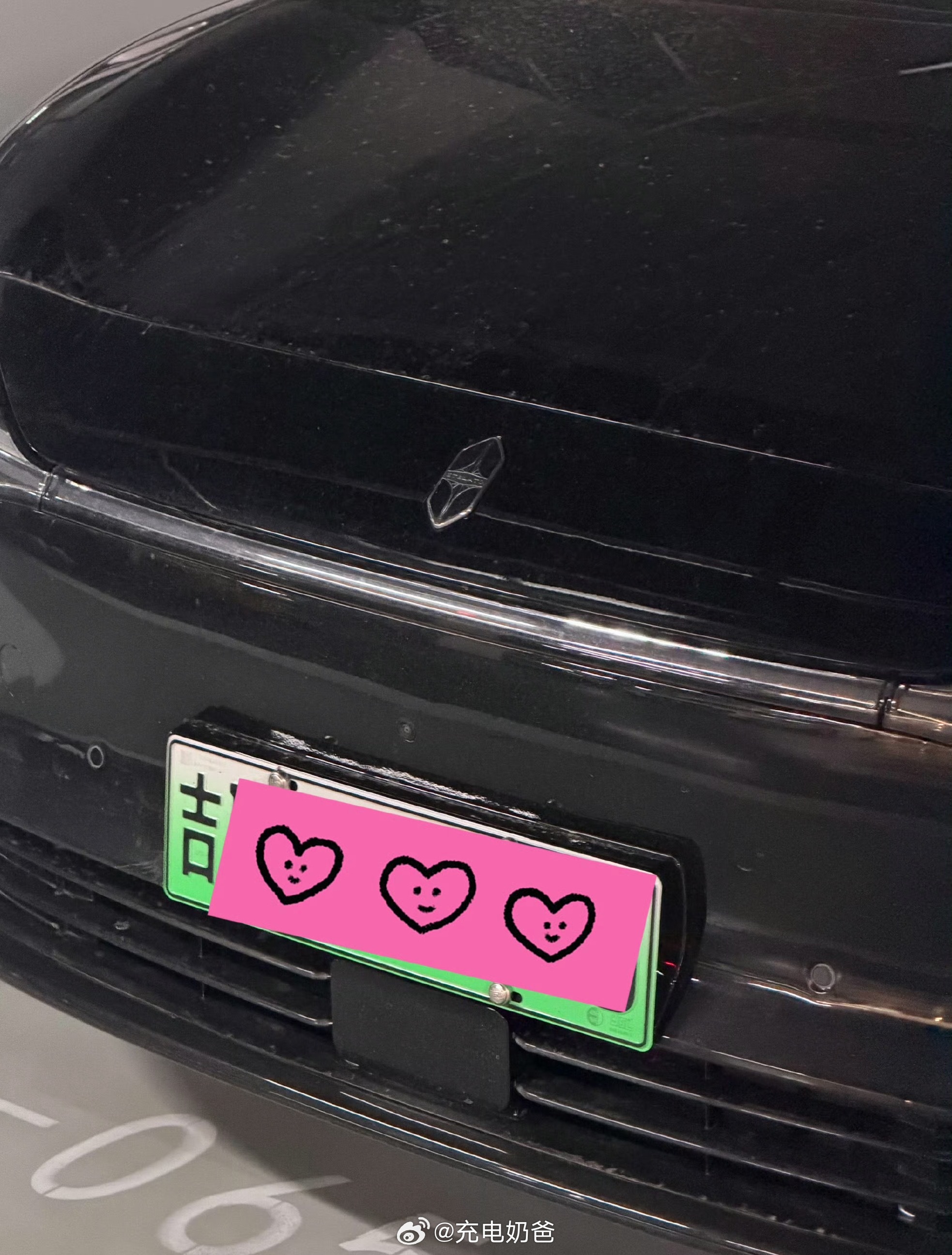 停车梗真的一点都不好玩儿，每个品牌都有素质低的车主请不要破防，以后这种的梗尽量不