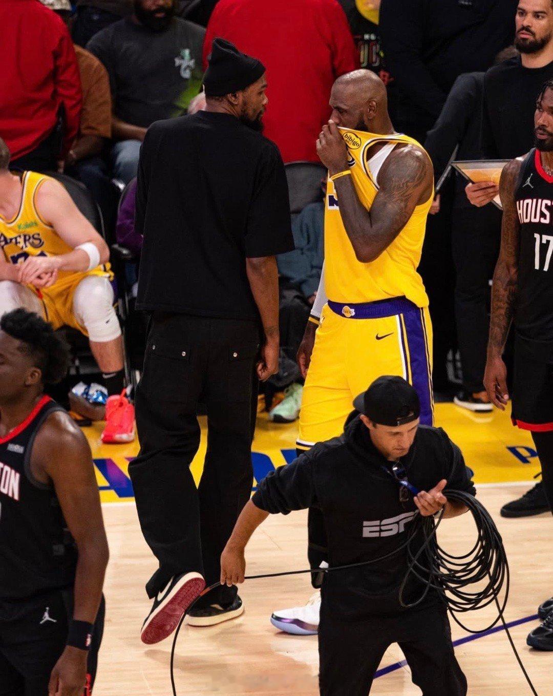 输一场球实际没什么，而且考虑到这是季后赛，是回合制的。但考虑到对手的阵容和我们的