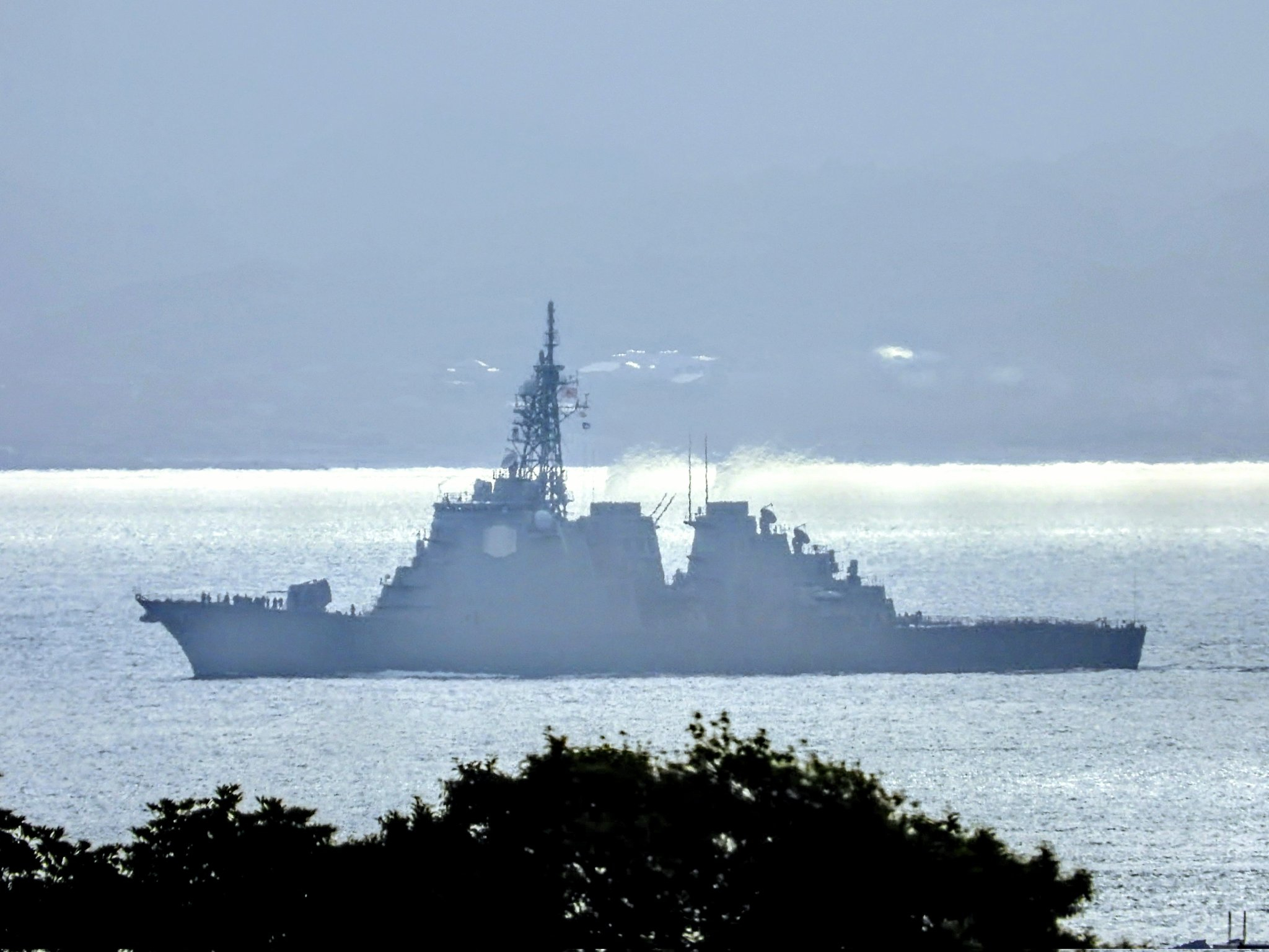 归港中的雾岛号きりしま DDG-174 ​​​