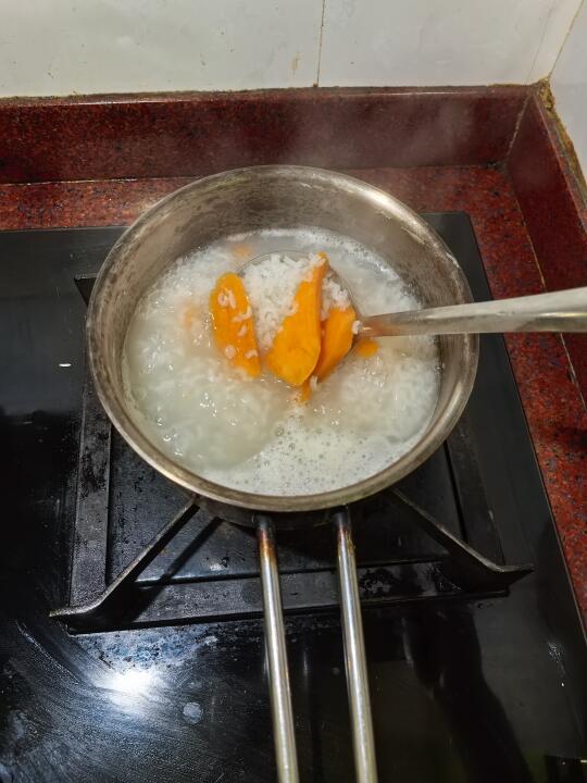 夏日晚上的续命碳水，必须是冷的番薯粥！