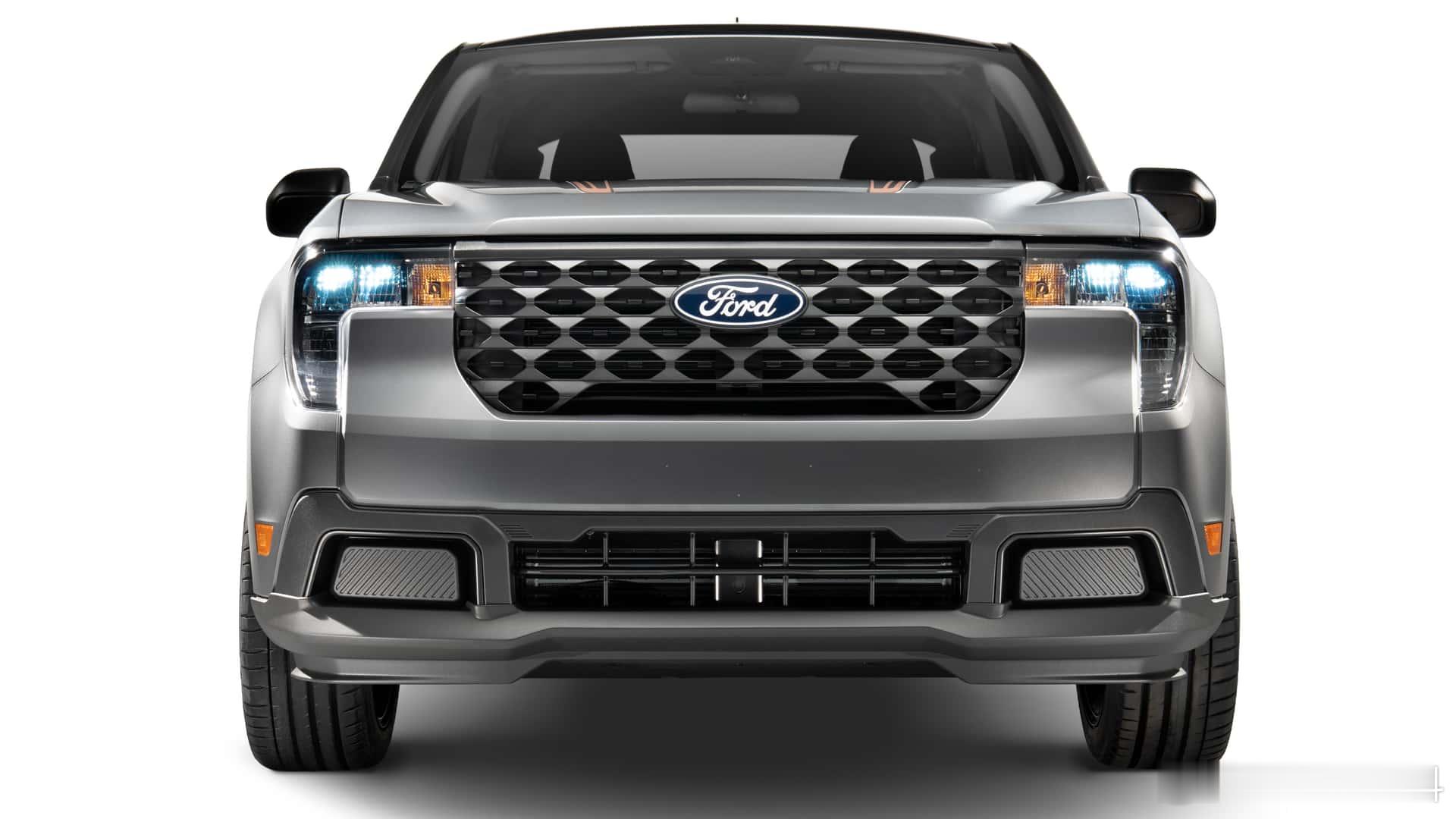 sema改装车展 福特带来了Maverick  300T，从名字就可以看出，最大