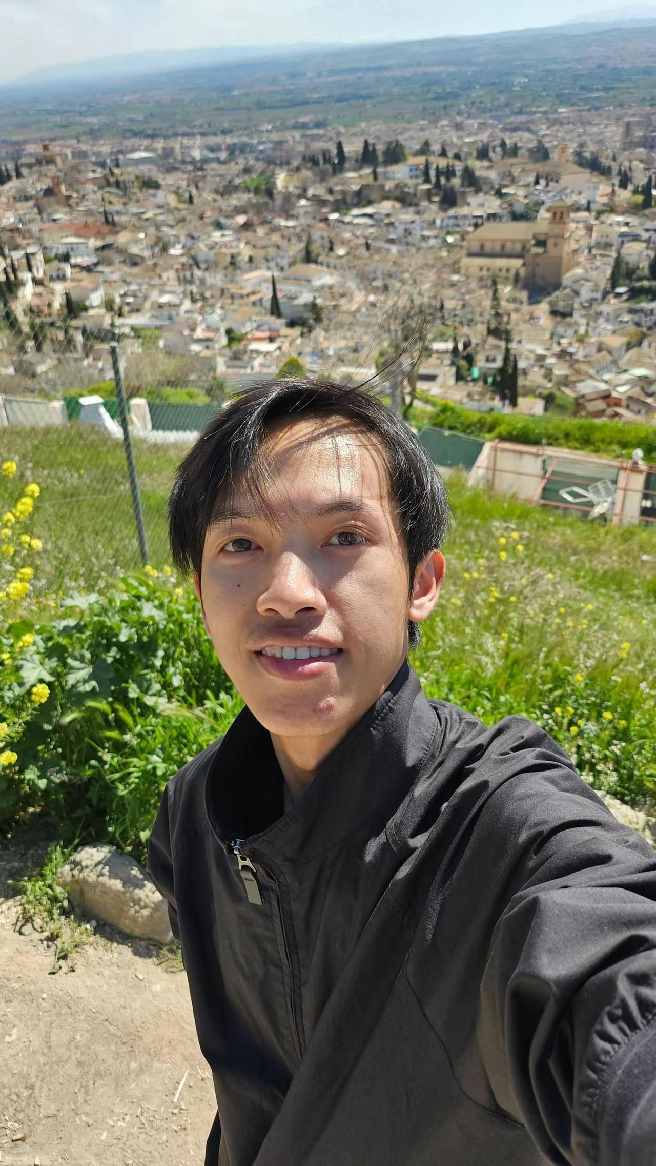 爱笑的人很有魅力对吧？