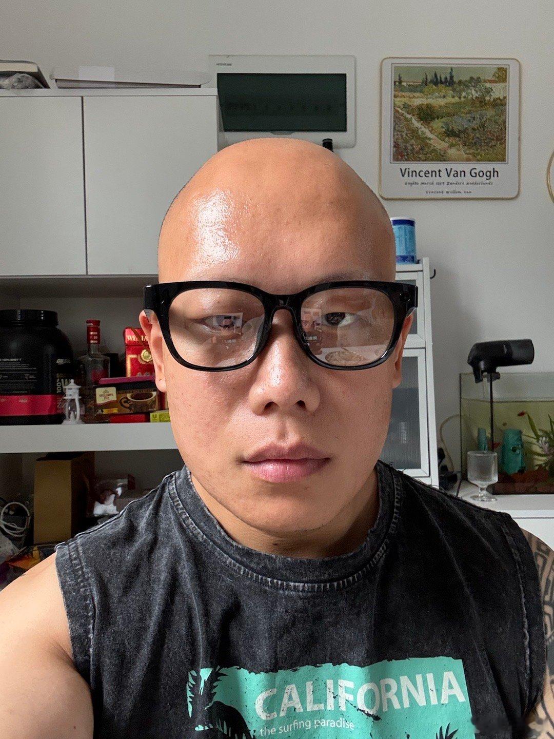 昨晚下单的小米眼镜今天就到手啦[爱你]以后录第一人称视频更方便了。 ​​​