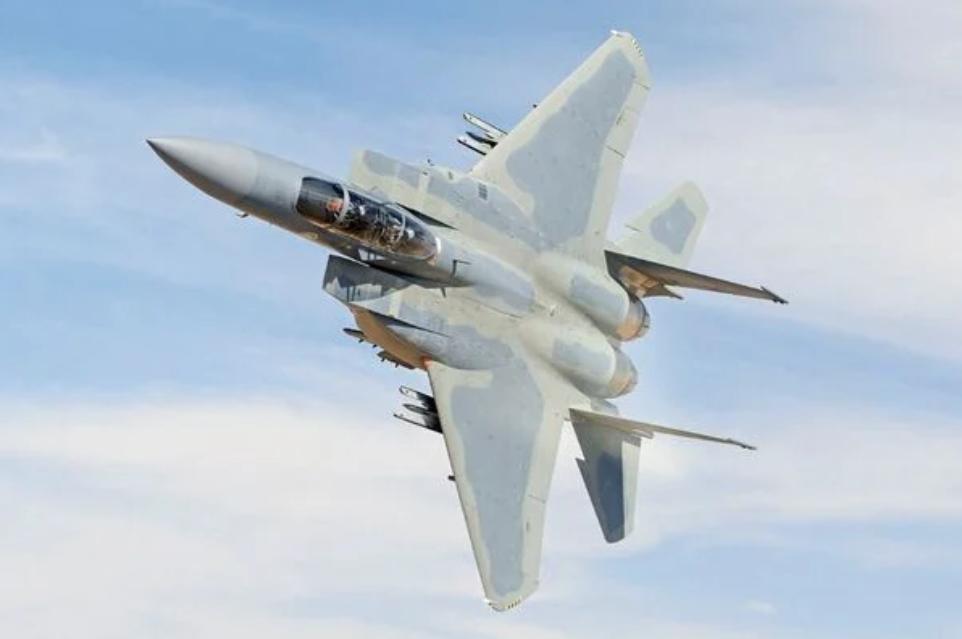 美国批准向沙特出售千枚AIM-120C-8导弹 总额约35亿美元
美国国防安全合
