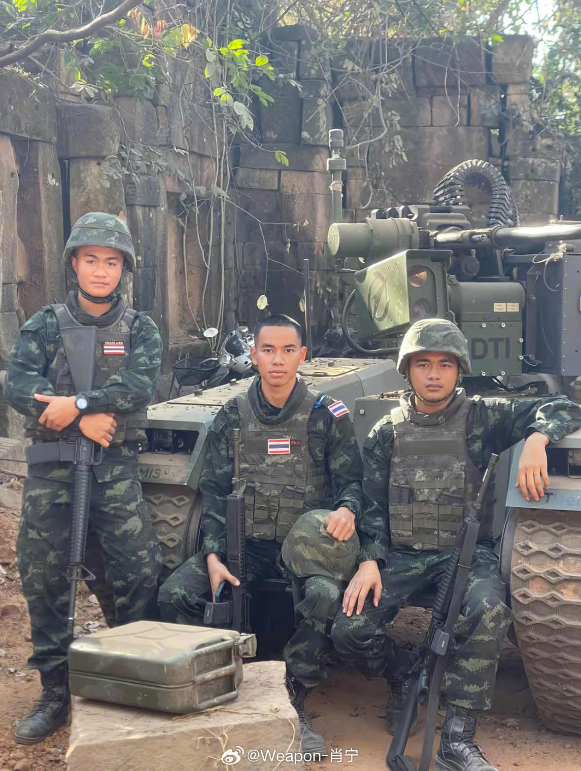 兵器影像每天认识一件兵器 泰国军人在脸书上传的一张照片（图1），似乎证实了泰军在