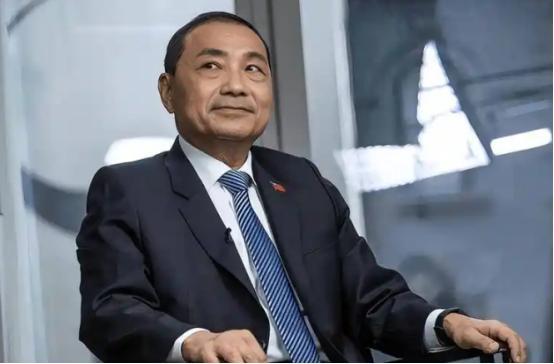 侯友宜这回真栽了！
 
新北市长选战已经进入白热化阶段，国民党这边突然打出了一套