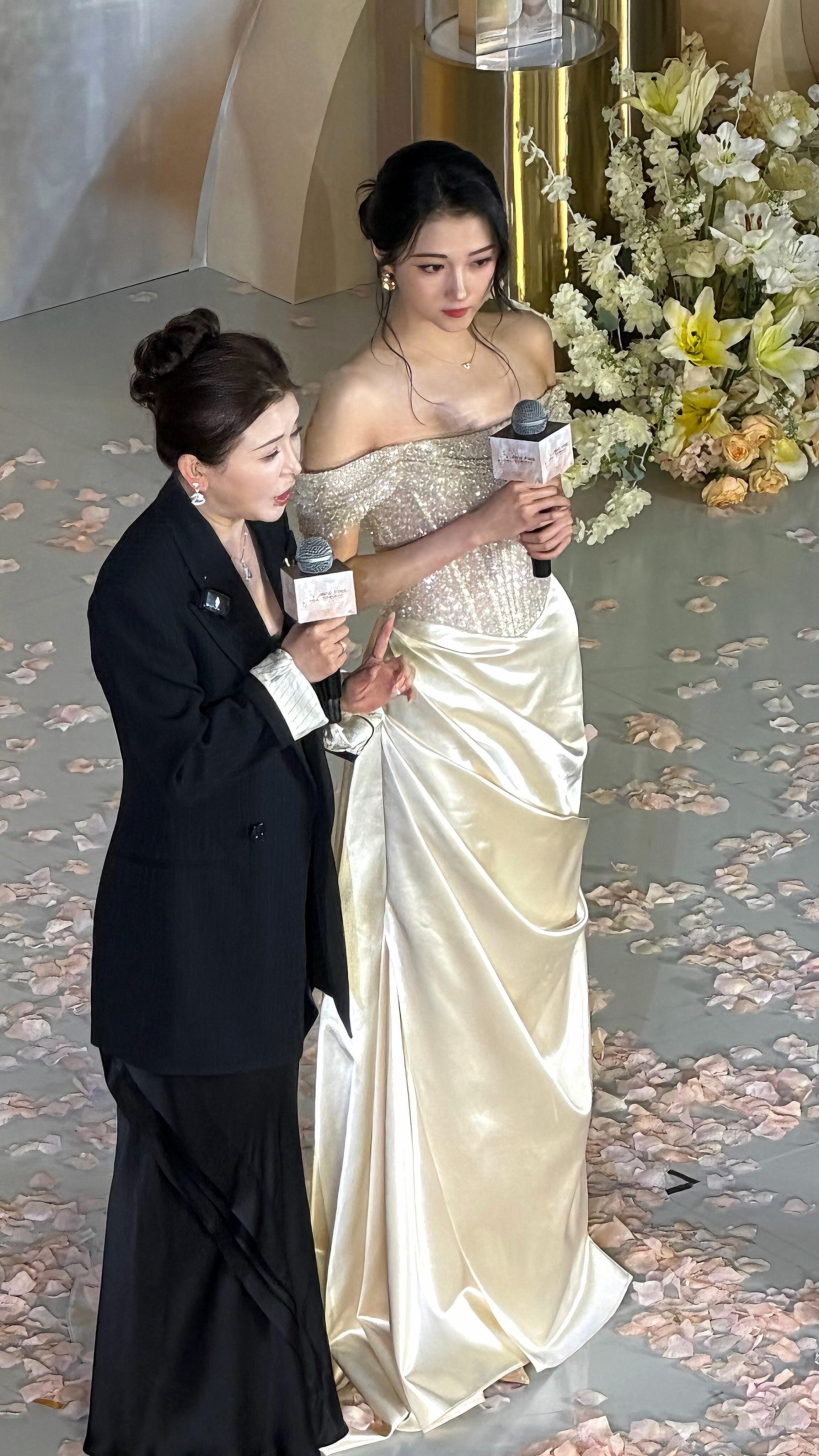 关晓彤 突然理解美女为什么要看生图了！！！关晓彤