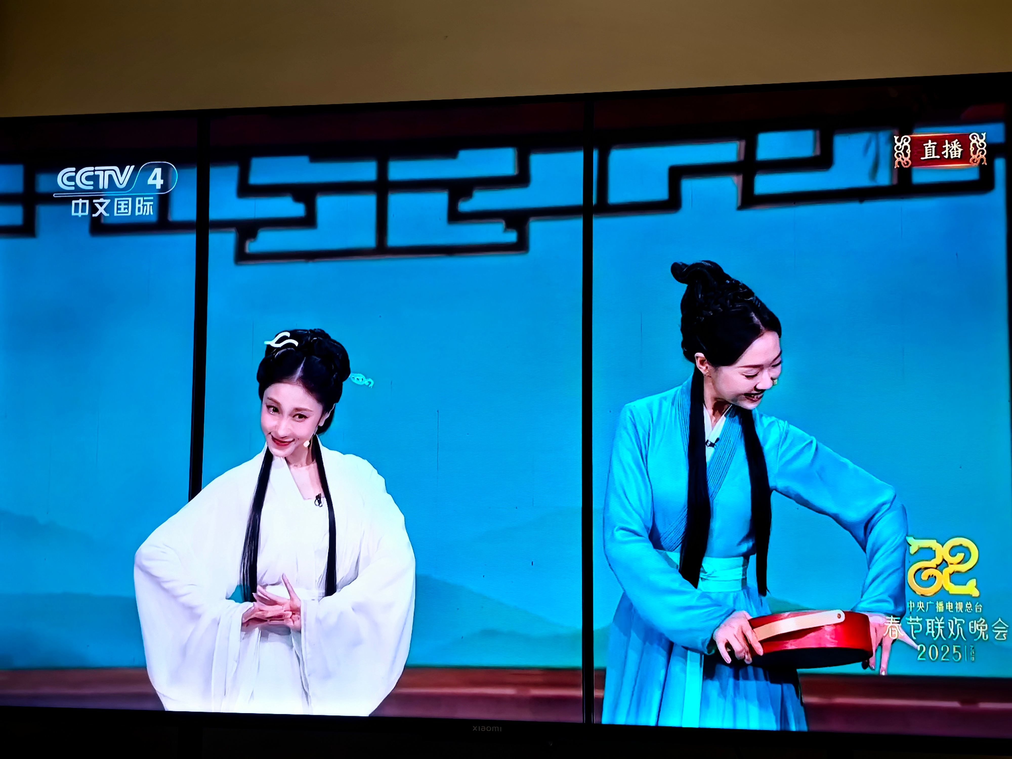 春晚段子大考  春晚  又看到了管乐小婉的白蛇青蛇了！！ 