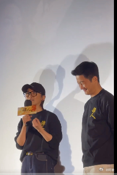 谢楠告诉吴京会有人为你而来谢楠现身镖人路演 从谢楠分享的观影泪点能看出来，《镖人