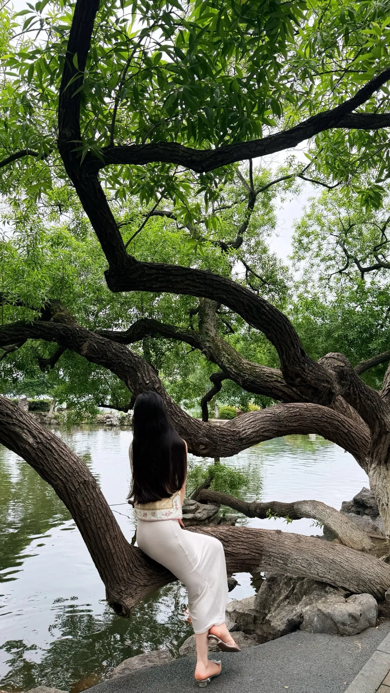 我也是妈妈～阿姨也托举着   一定要让她赢啊