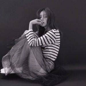 “ 这个世界上什么都有用  钱有用 吃有用  衣服有用  唯独一颗真心最没用 ”