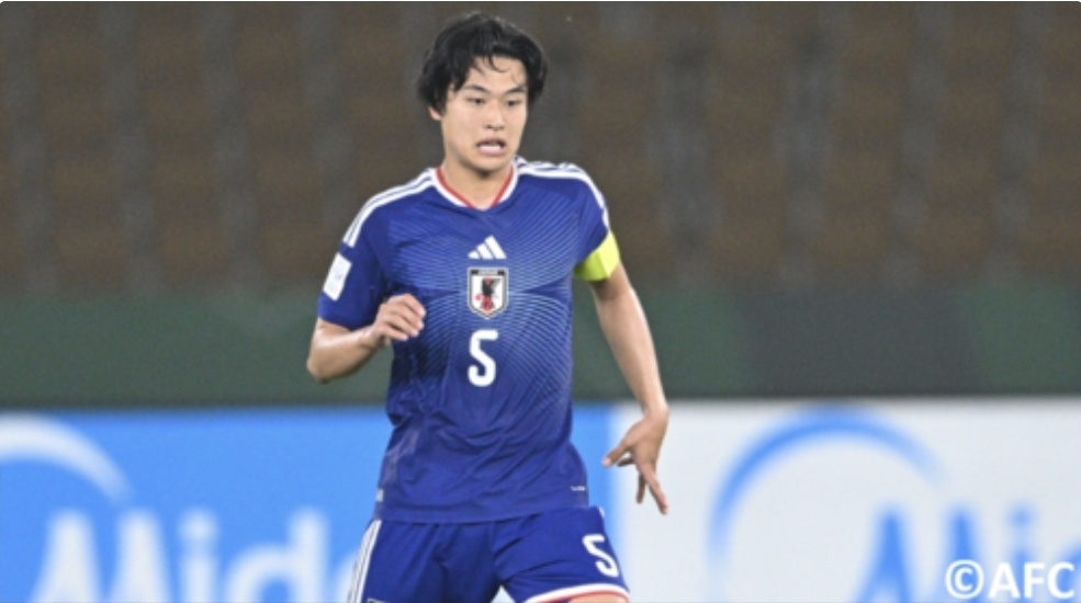 荷媒：阿尔克马尔即将签下日本U23队长市原吏音据荷兰媒体VI报道，荷甲阿尔克马尔