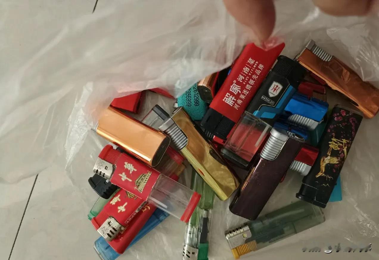 这些多余打火机可以用来干什么，每次买烟都要买个打火机，在家里放了一堆了，怎么处理