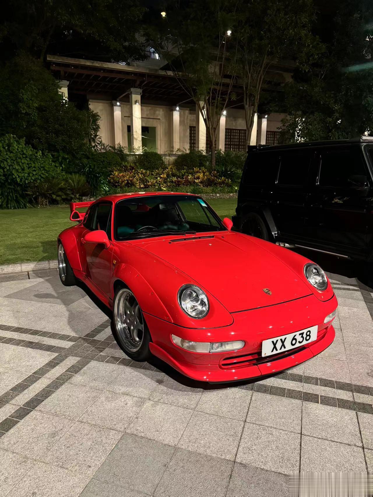 昨天错过了一辆神物，公路版993 GT2，最强风冷911，总数不到200台，右舵