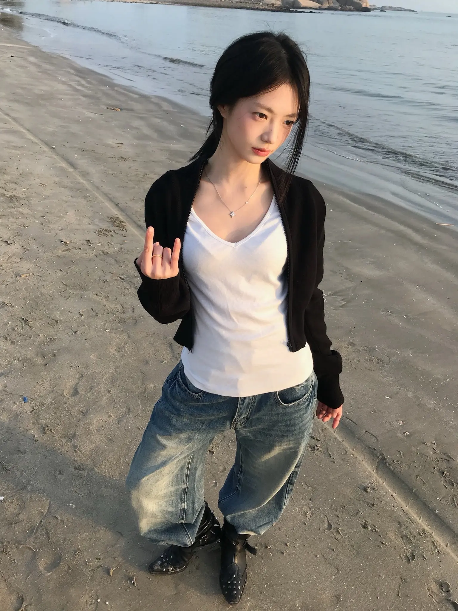 好喜欢这个音乐 有种淡淡且开朗的在好好生活的感觉