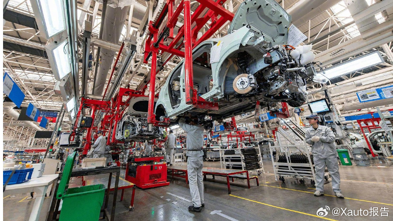 中国外贸成就很不平凡2025年中国外贸进出口45.47万亿元、同比增3.8%，连