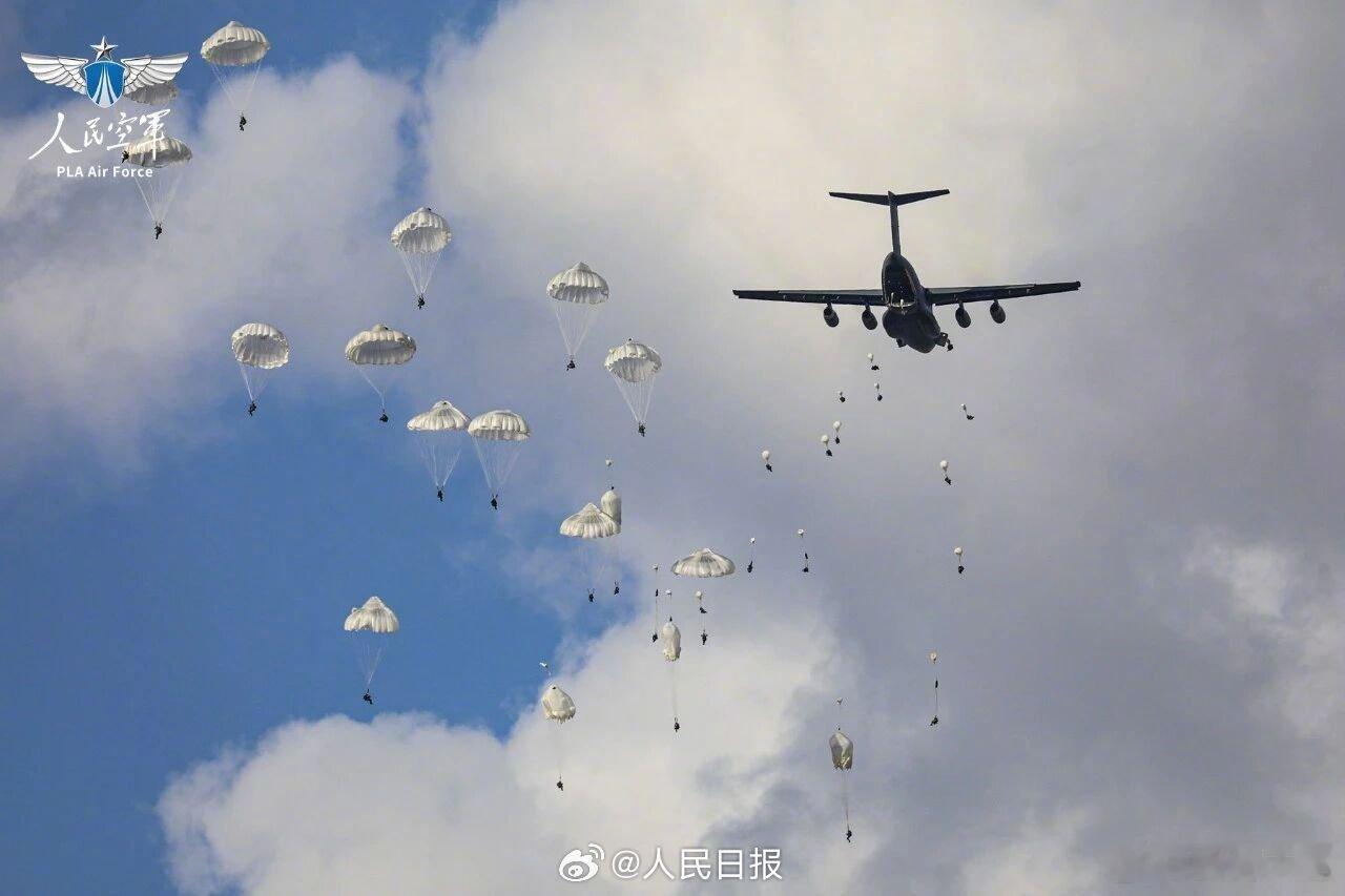 今天，祝中国空降兵76岁生日快乐抗震救灾，他们在！抗洪抢险，他们在！守护祖国，他