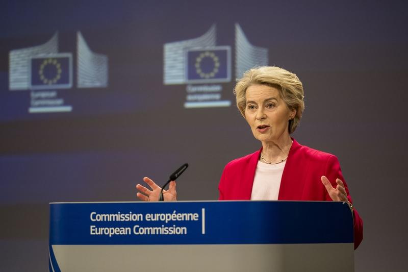 究其原因主要是冯德莱恩始终如一坚持以意识形态价值观衡量世界，对不同体制的中国尤其