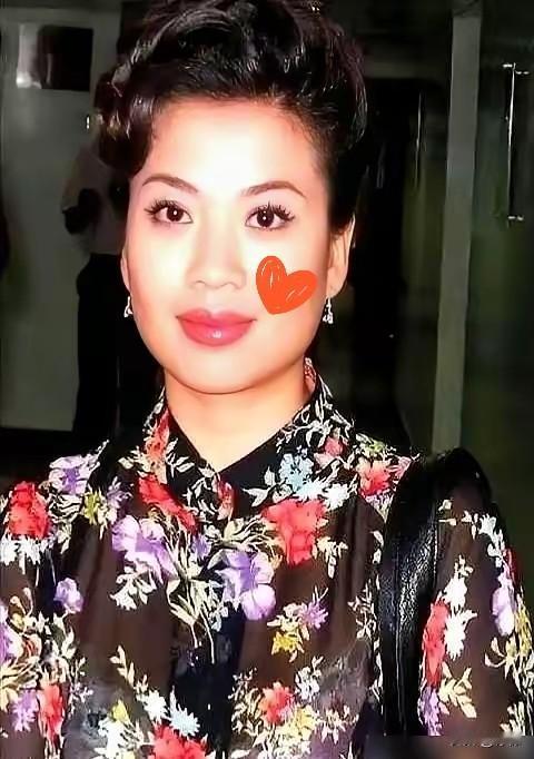 58岁张也晚年选择引热议！不婚无子不依附儿女，住进顶级养老院长久安居
 
年过五