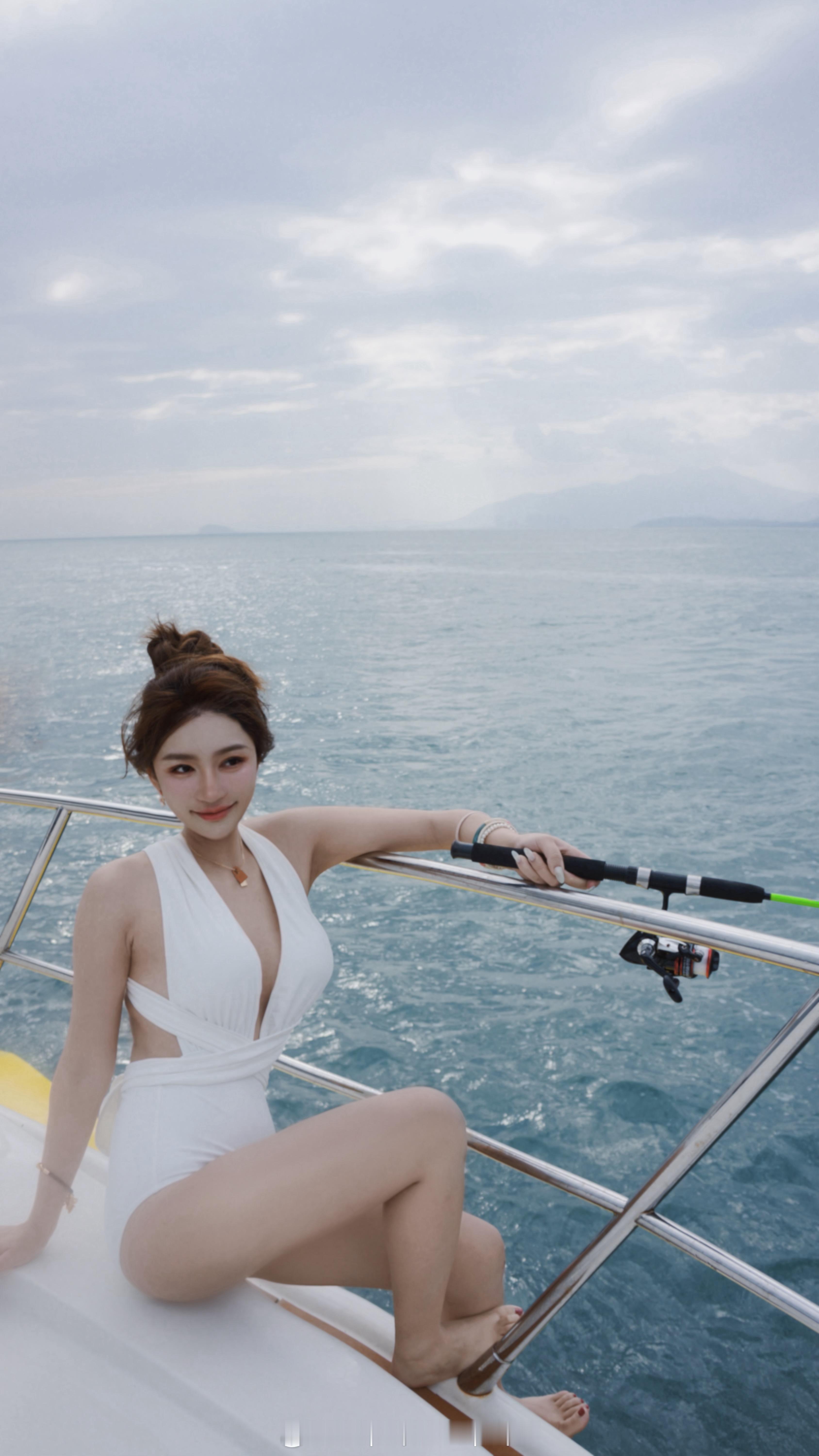 🎣🫧🌤️⛵️  