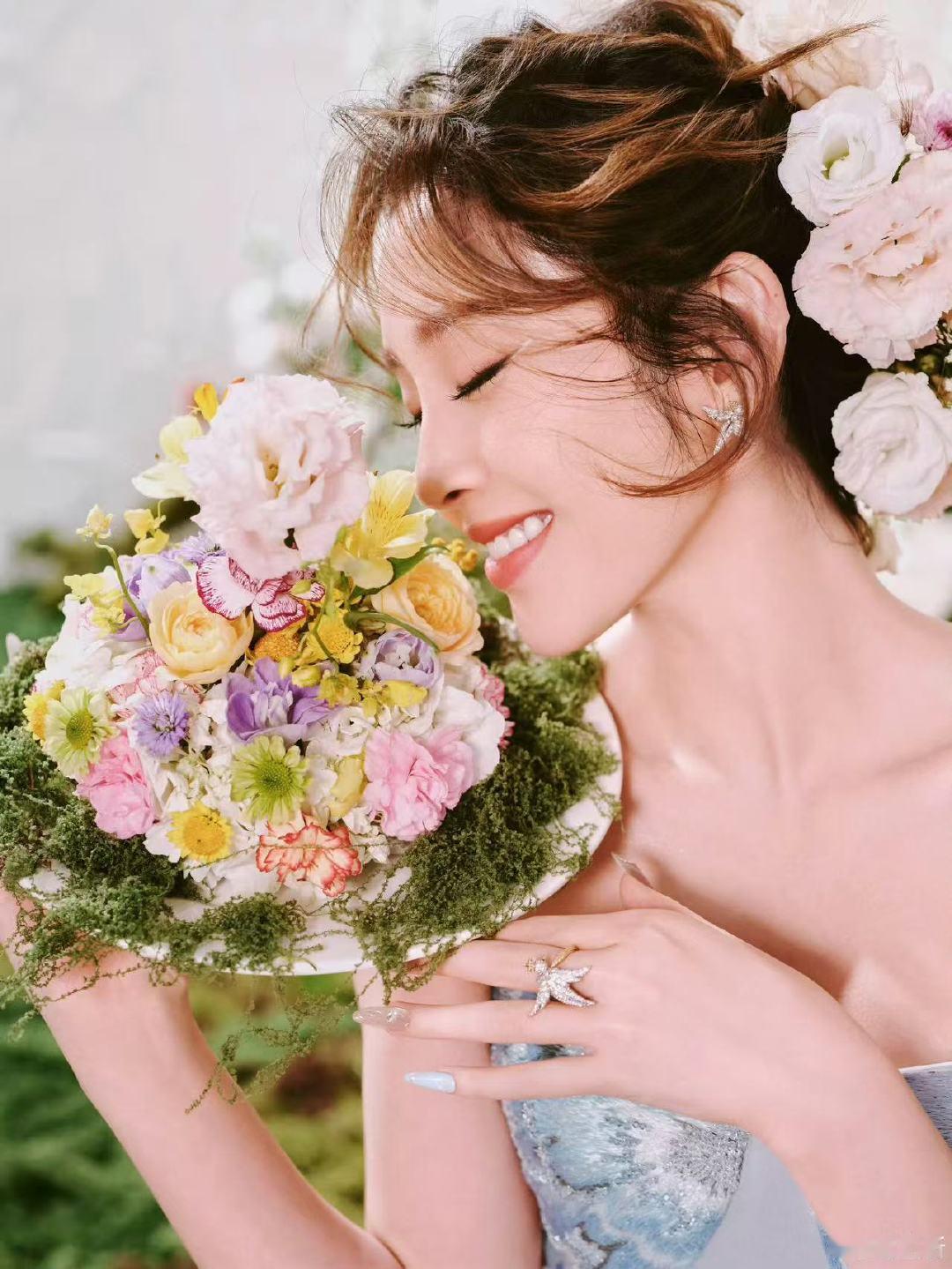 38岁的唐艺昕唐艺昕38岁了38岁的唐艺昕唐艺昕