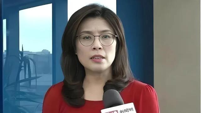 万万没料到，新当选的国民党主席郑丽文，一查才发现她不仅是个“蓝二代”，身上流着那