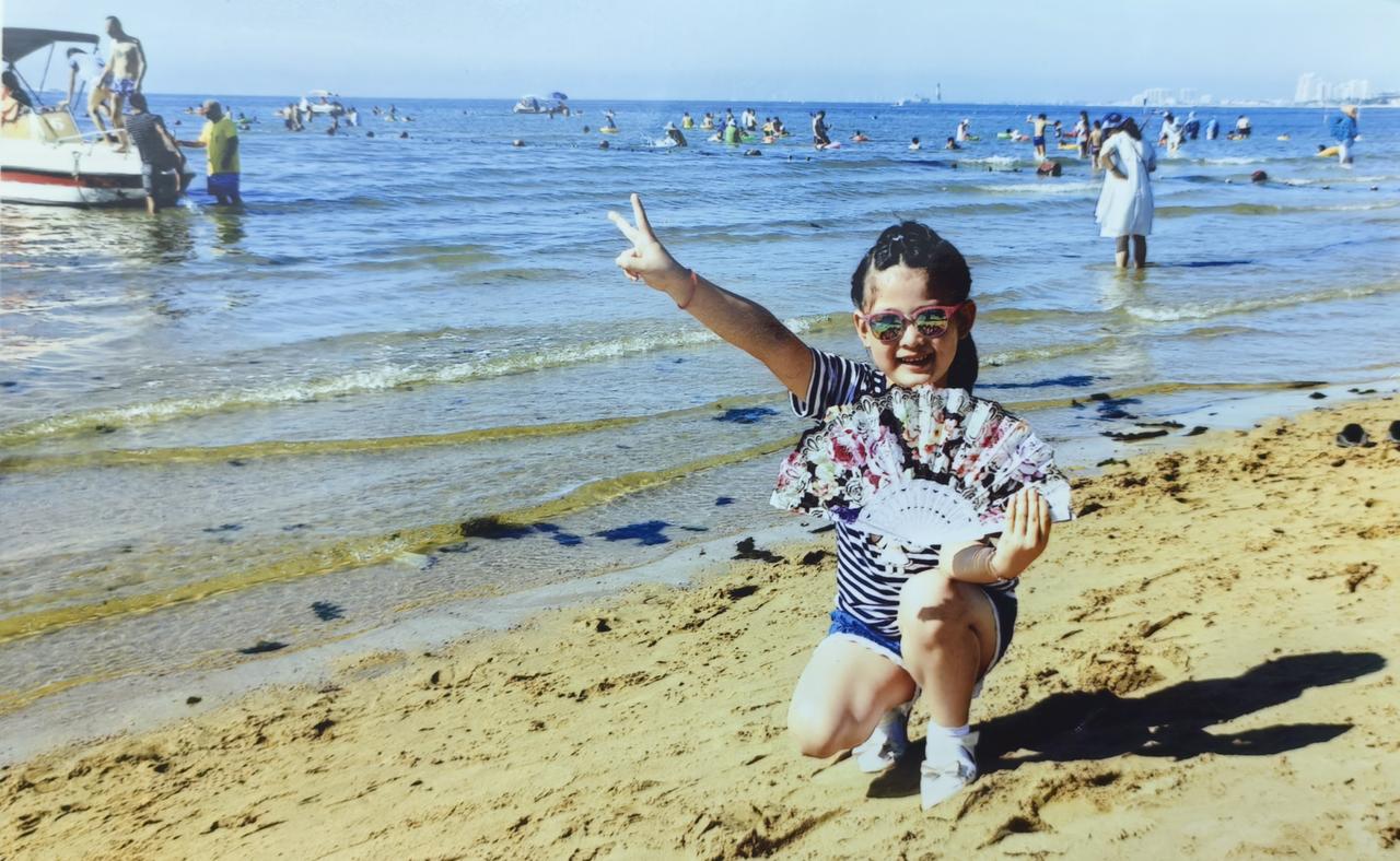 童年的快乐时光
宝贝童年的快乐时光就像春天里盛开的花朵，充满了生机与活力。看着她