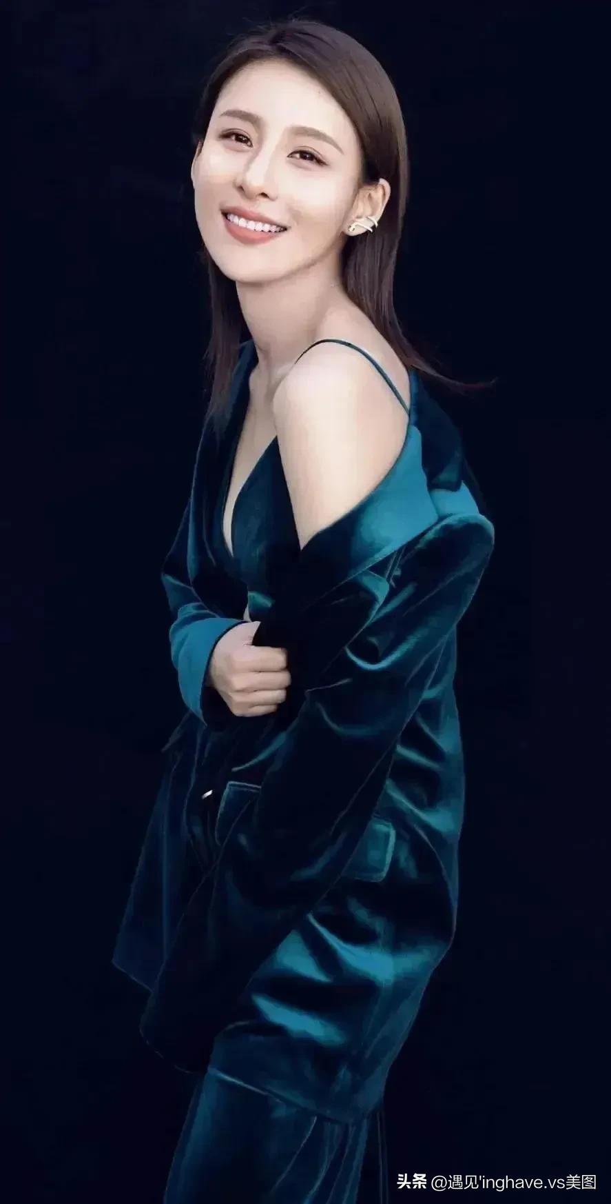 贾青美女气质好