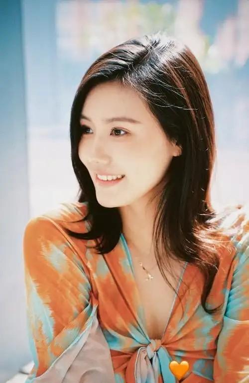 1935年，刘湘的母亲逼着儿子休妻，未达目的之后便动了杀心，刘湘闻讯后心急如焚，