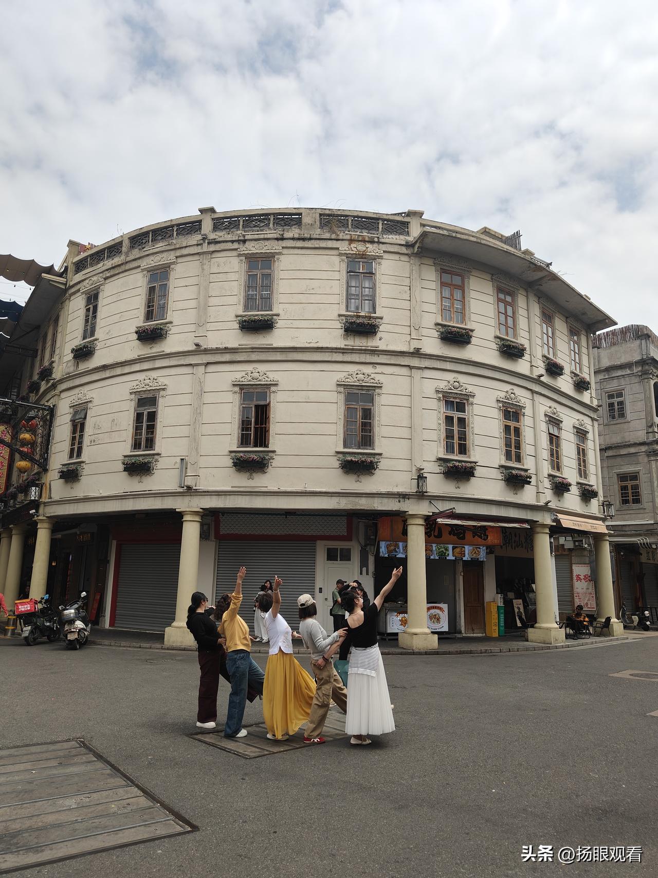 对于汕头印象最深的，必须是把胃拿捏得死死的美食魔法！牛肉丸弹到能当乒乓球打，生腌