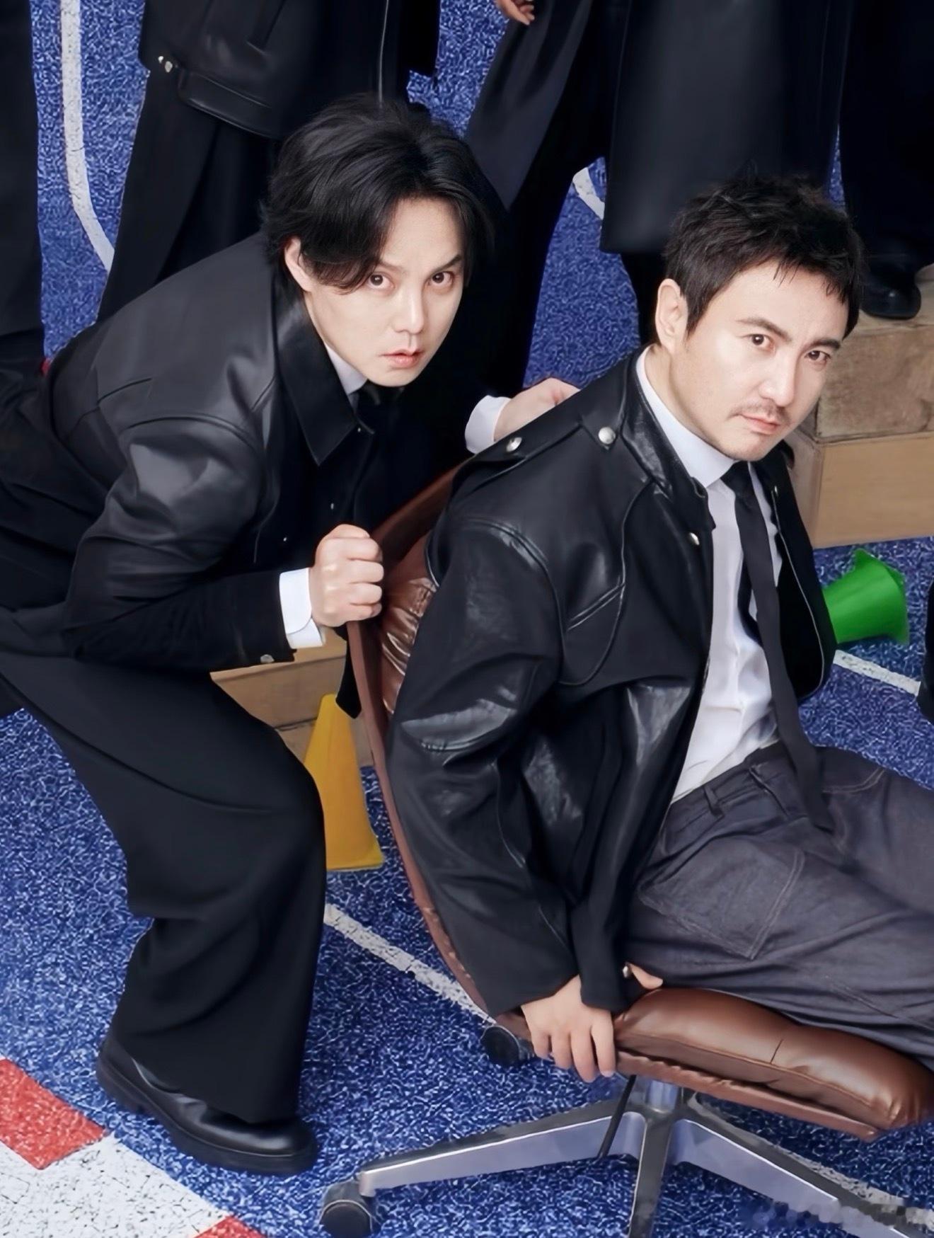 谁还没看过巴音布鲁克王和王后的合体写真的尹正王后 沈腾往后