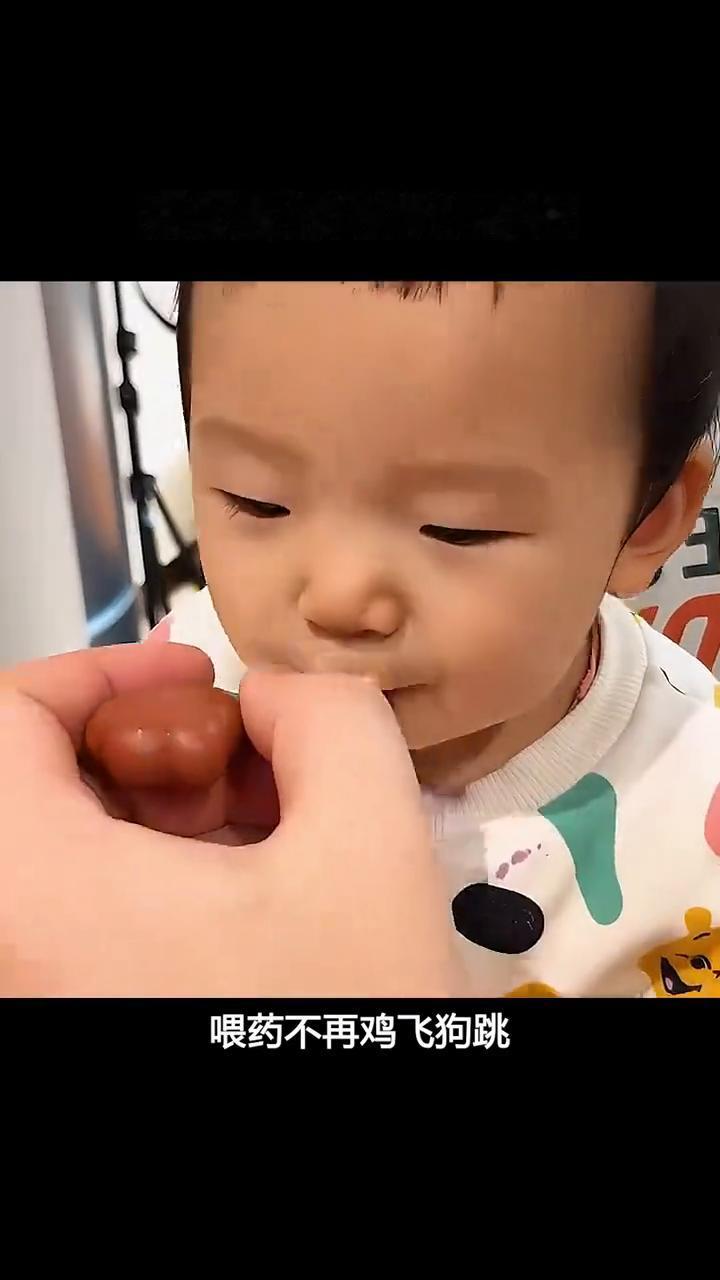 奶奶教我的育儿妙招。
奶奶教我的育儿土办法，每条都让我受益匪浅。
·奶奶说用编织