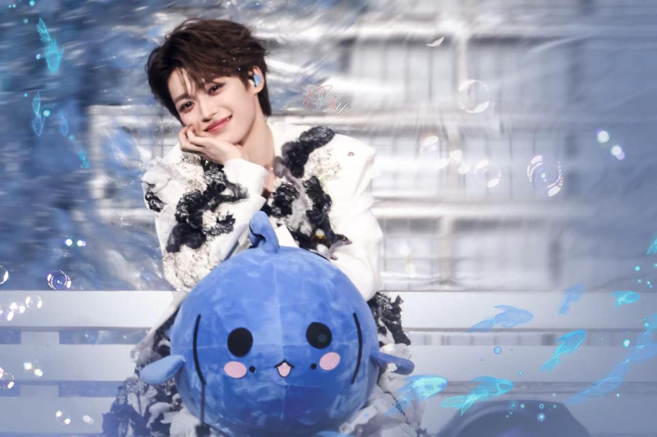 笑里融的甜。朋 游点意思 lp 风月