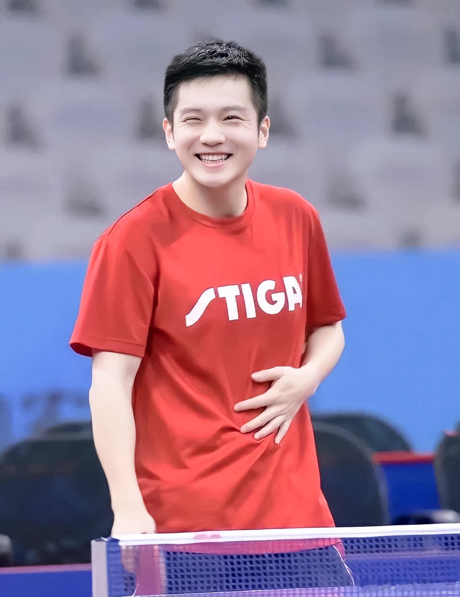 五官硬气的帅  是一种境界的魅力 ​​​