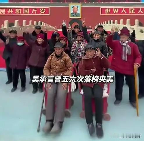 人民日报点赞！河南商丘，年轻男子用5天时间，在村里的一面白墙上，绘制出了一幅巨型