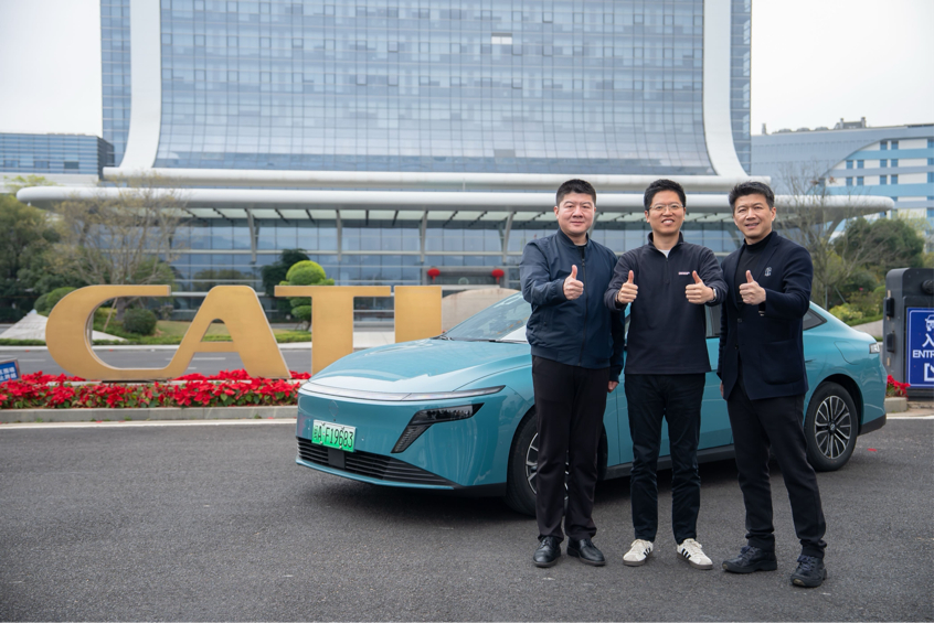 最近，我多次看到“沙发厂”东风日产插混轿车N6的信息，第一次是发布会上N6后排座