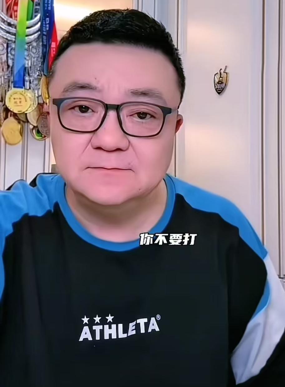 董路赛后点评国足：以后谁当教练打532，我都跟他说：你不要打！

董路依旧激情满