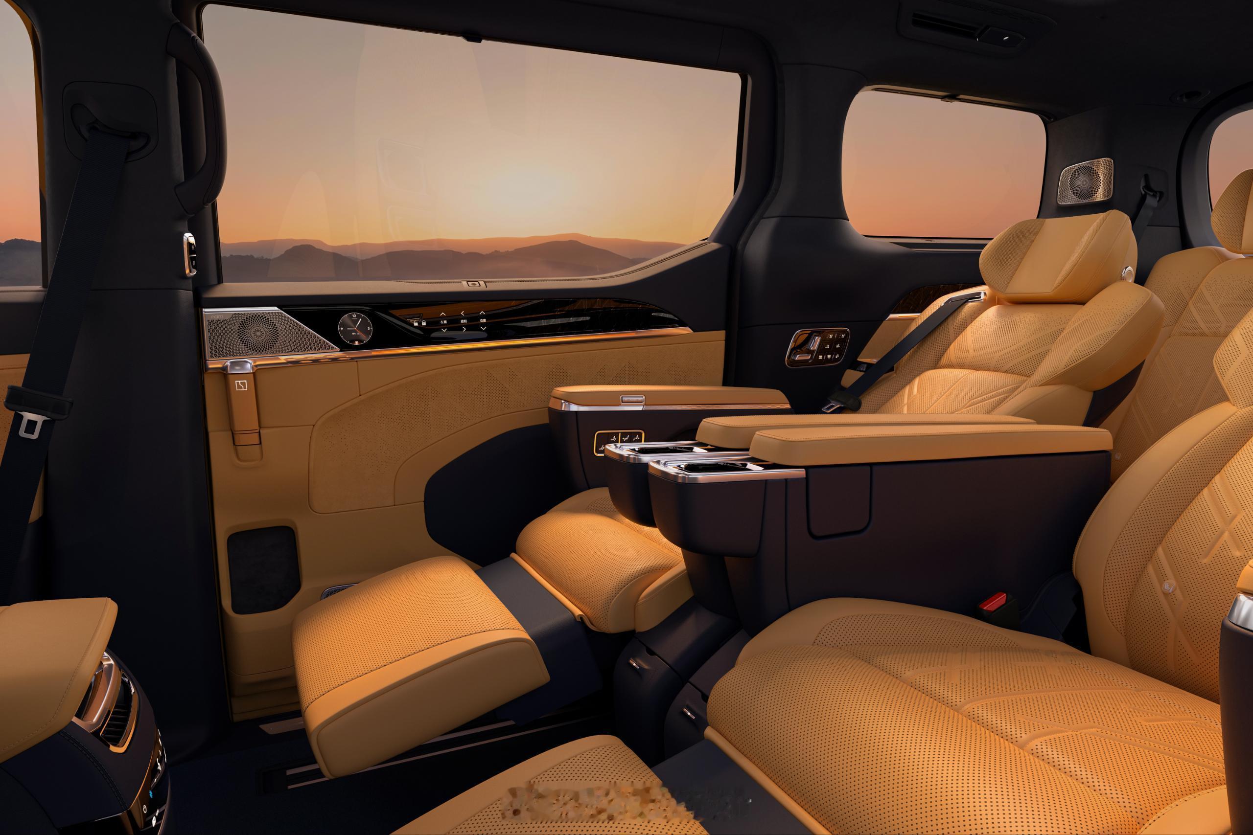 谁才是真正的新能源豪华MPV开创者？答案只有一个：极氪009。从2022年登场，