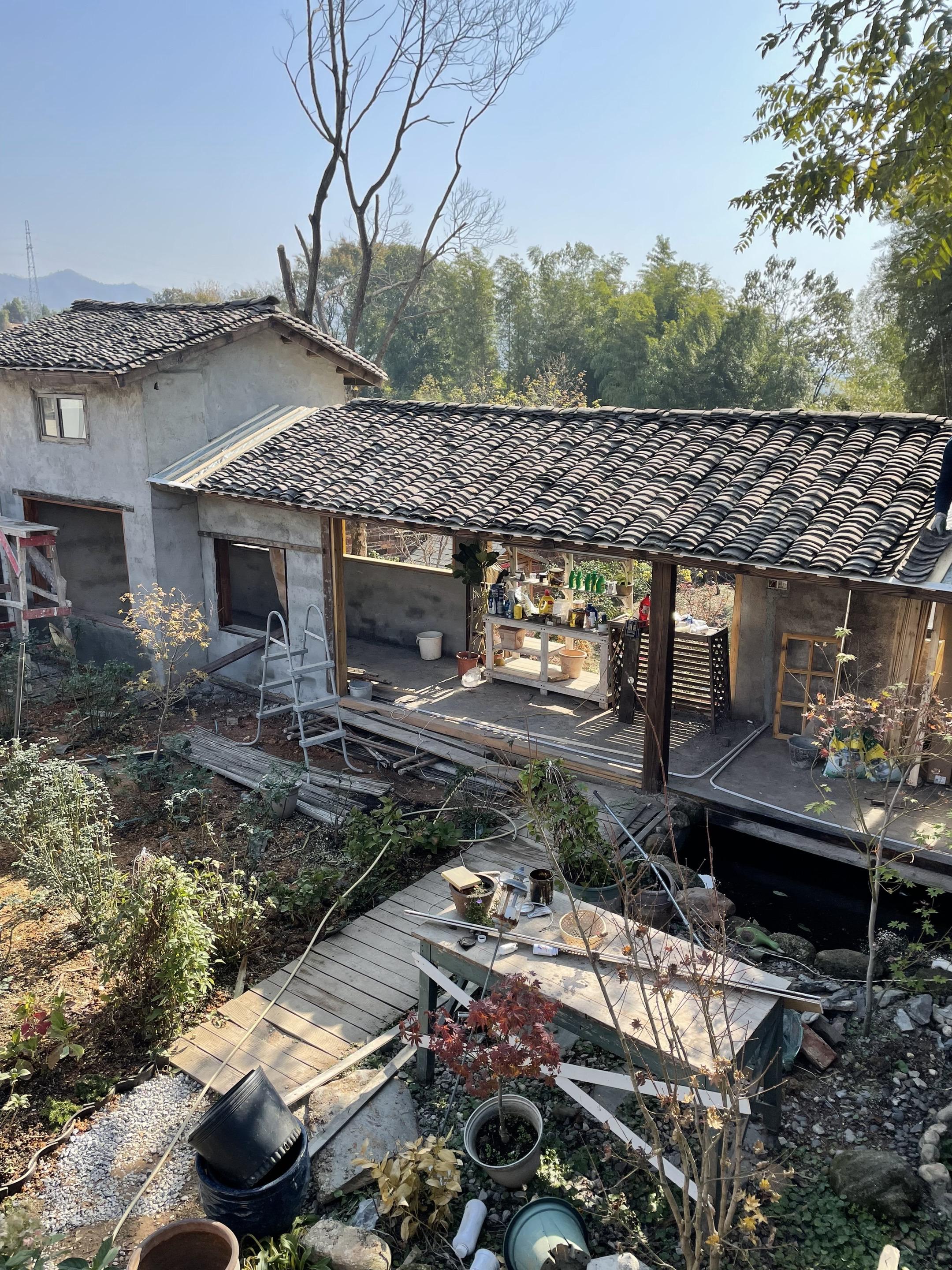 你可能不认识我，但你一定看过我改造的院子。一开始只是想给老家的破屋子换...