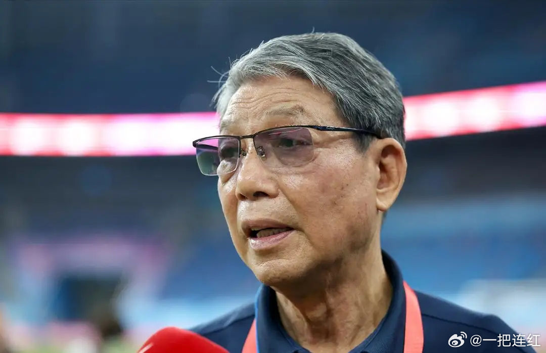 30年仍不消气，河南球迷为何痛恨徐根宝？耿耿于怀的是那个时代中超首轮在跟比赛本身