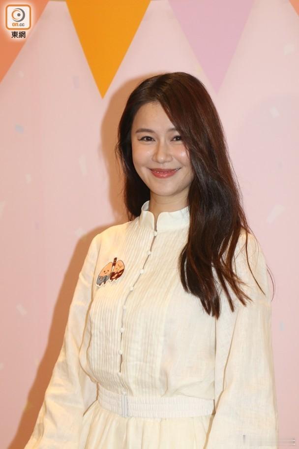 藝人黃翠如早前專程到江門捧老公蕭亞楠偕曹永廉及馬國明的《三生有幸》演唱會場時，因