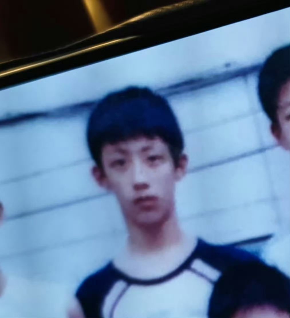 黄景瑜coser时期旧照幼鱼时期就是小帅哥一枚 