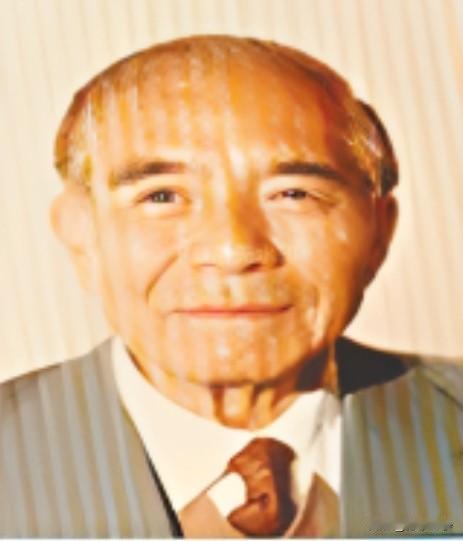 1988年的上海，86岁的名医邝安堃，在子女的反对声中，迎娶了年轻的小保姆，这段
