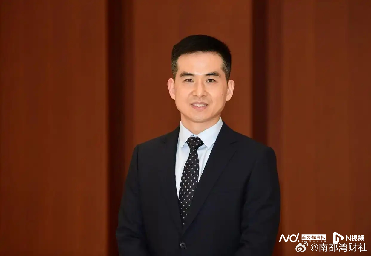 【全国人大代表苗伟：#建议为AI克隆划定红线#，前瞻布局6G产业】2026年被业