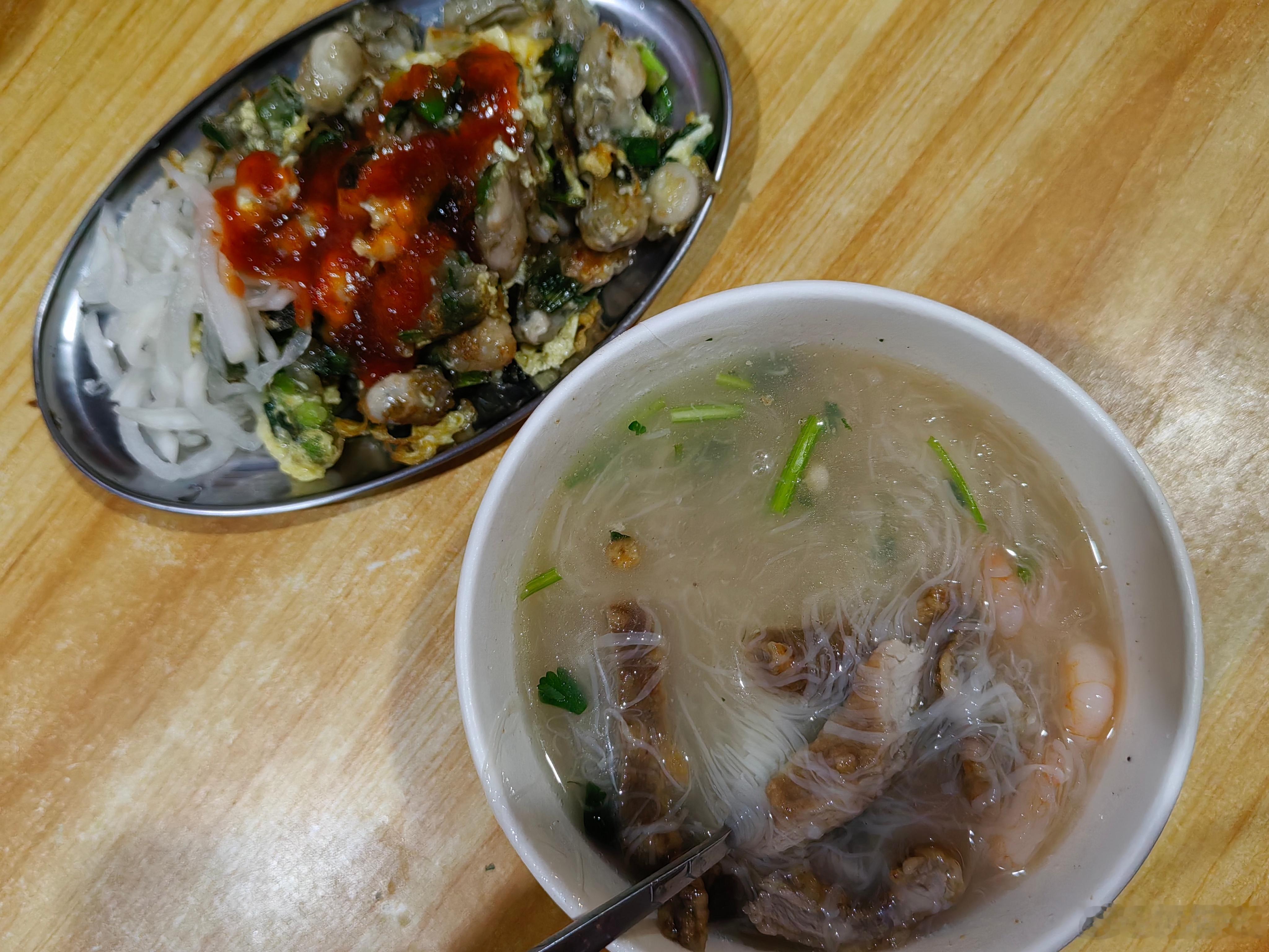从深圳一路驱车回泉州，整整十个小时，就为了这一口[挤眼][挤眼]奇怪的是，开了这