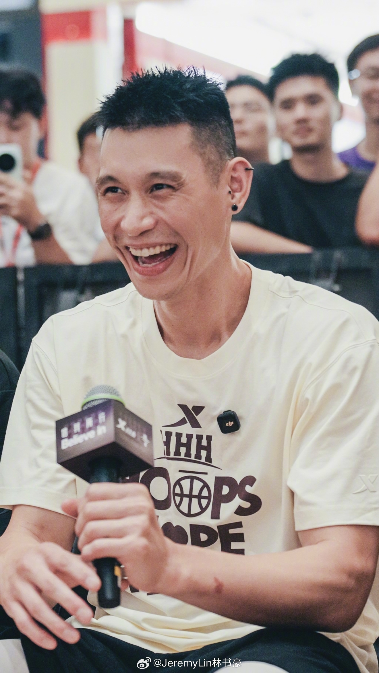 能看出来回来见到大家我有多开心❤️林书豪JLIN6