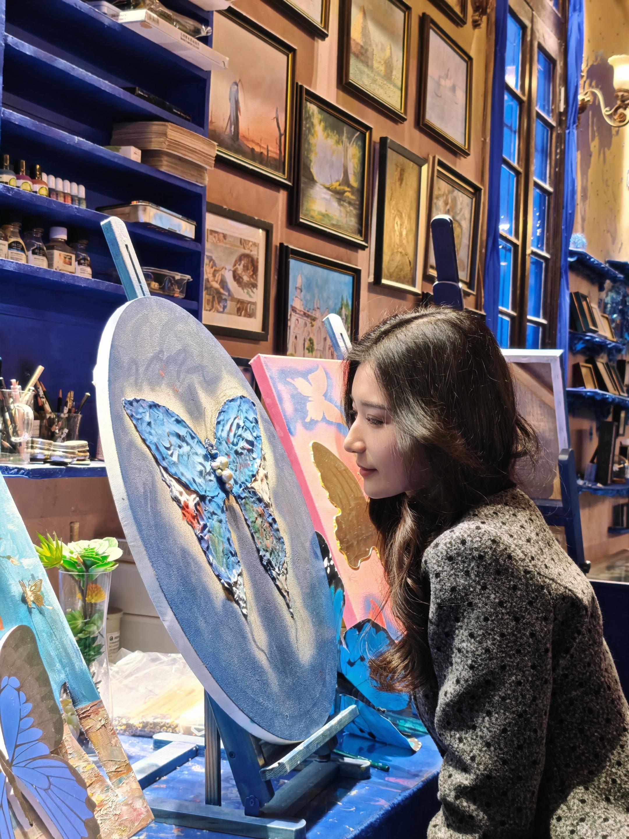 最期待过年的时候最幸福，年过完了一切又恢复了平静